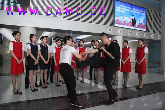 �׽