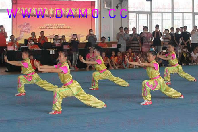 �׽